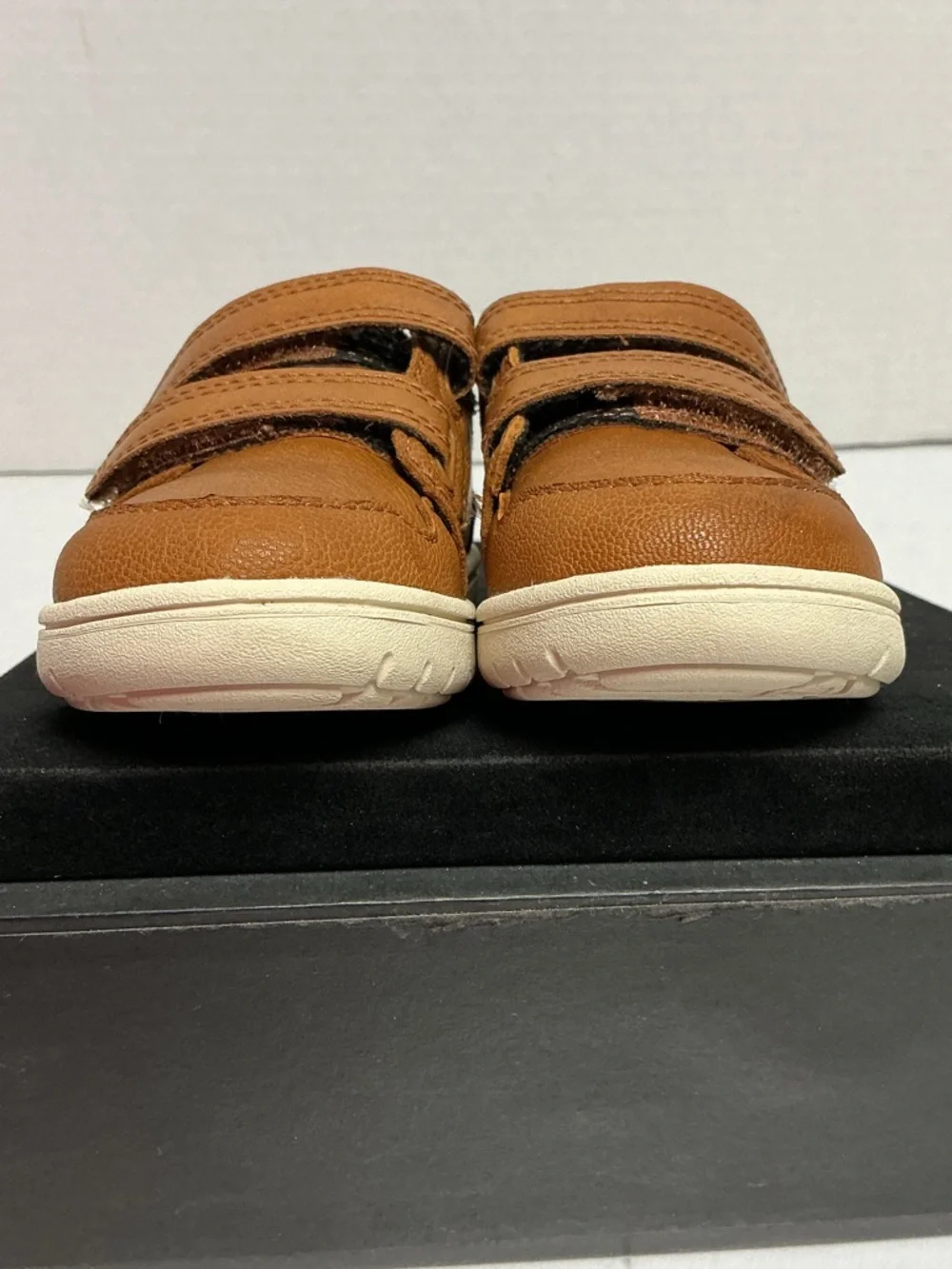NEW Stride Rite SRT Alfredo Brown Leather Hook & Loop Sneaker 5M